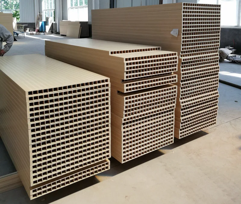 Који пластични материјали су погодни за производњу ВПЦ врата?