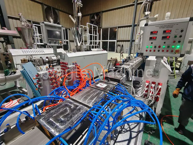 Линија за екструзију пластичне грађе