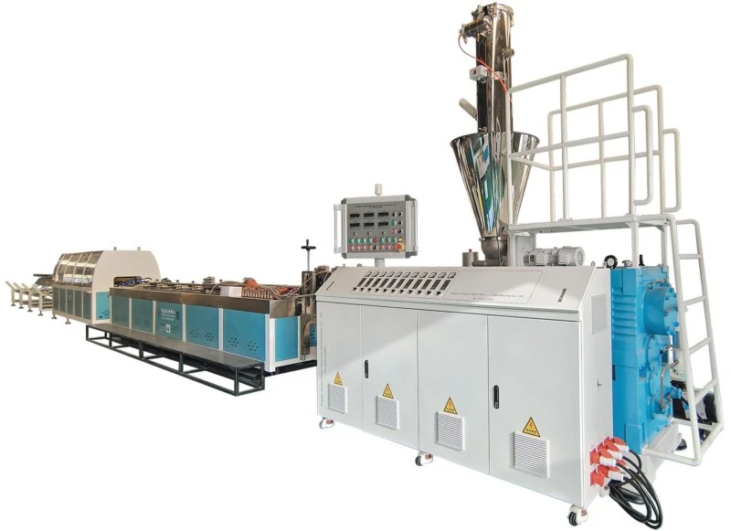 Машина за дрвну пластику која користи 50-70% дрвног праха